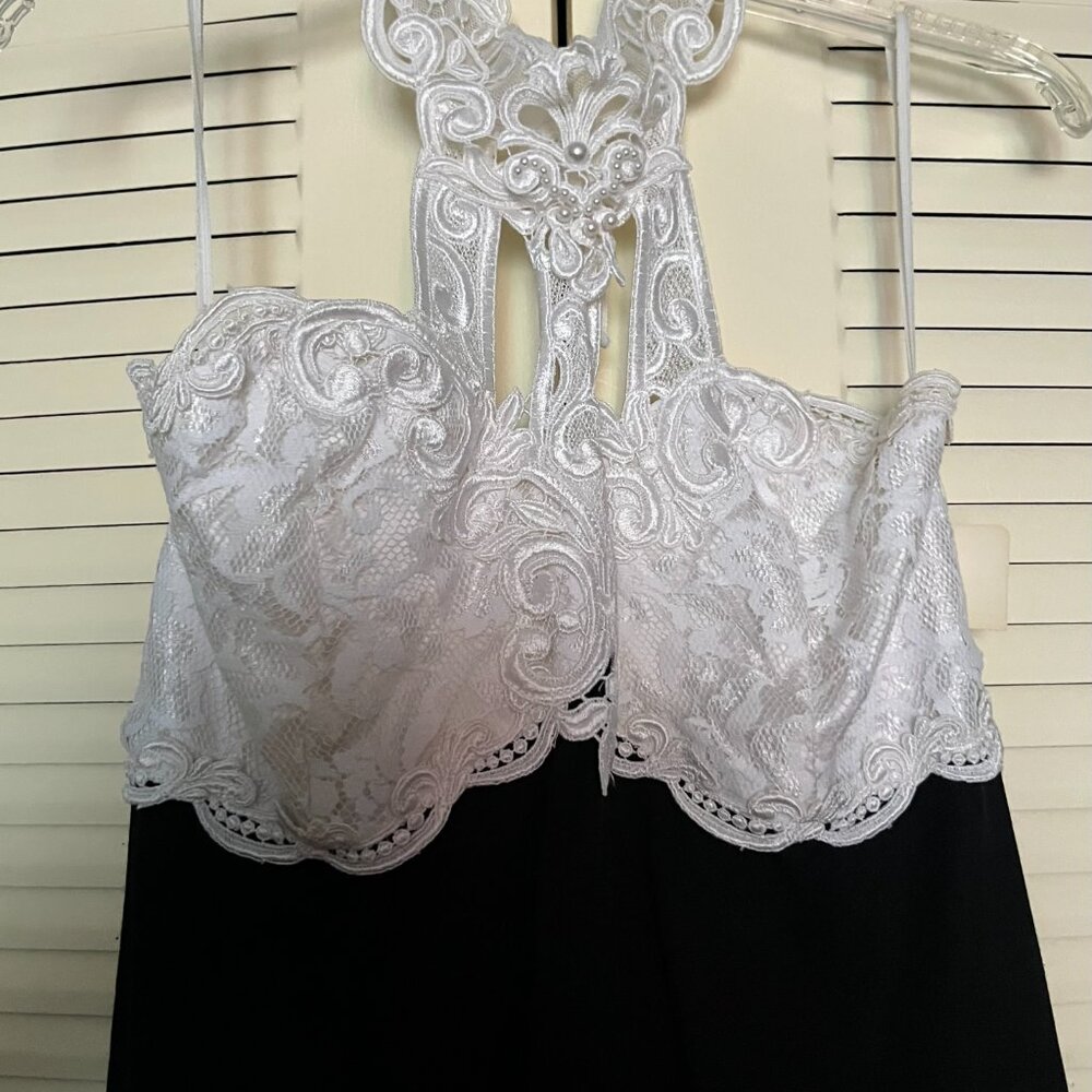 Scott McClintock Black/White Lace Halter Short Evening Dress Size 16 - Picture 4 of 8